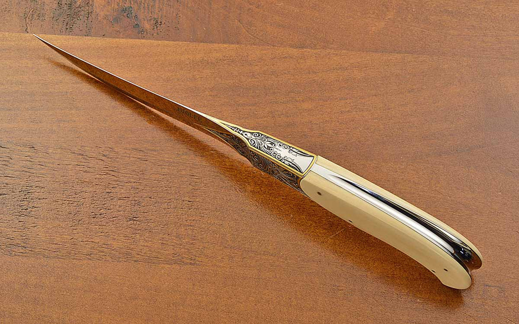 Integral Art Knife