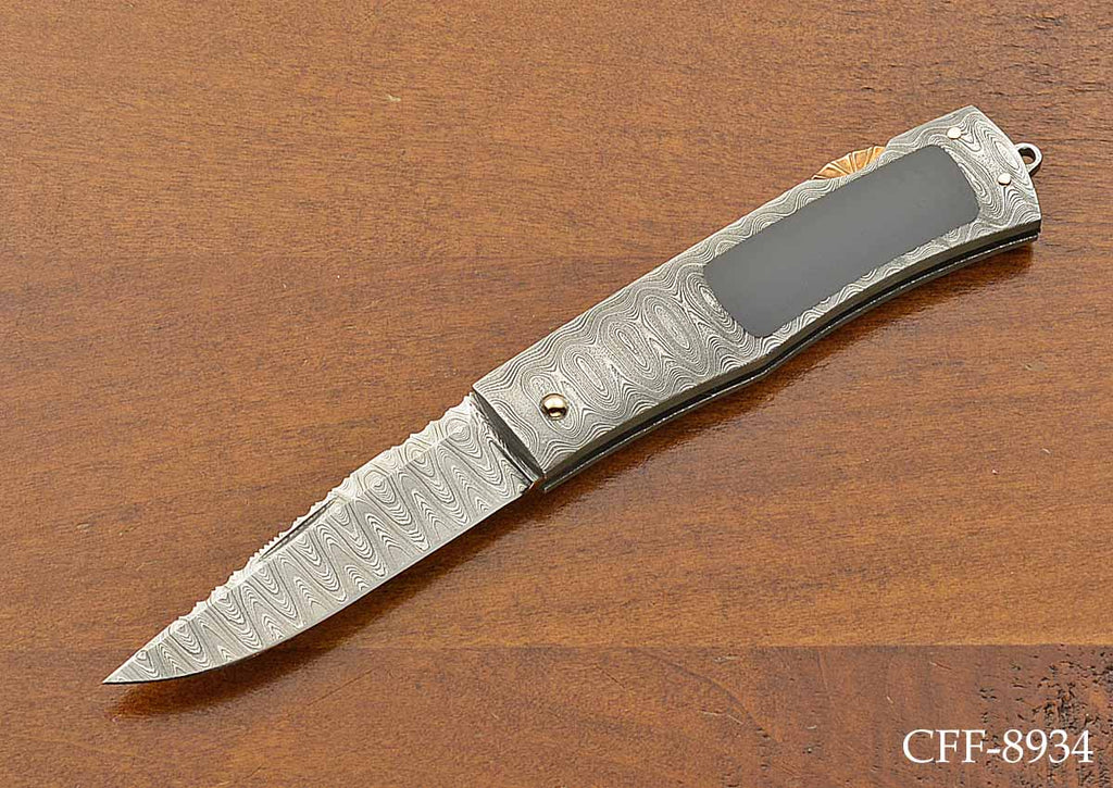 Interframe Lock Blade Folder