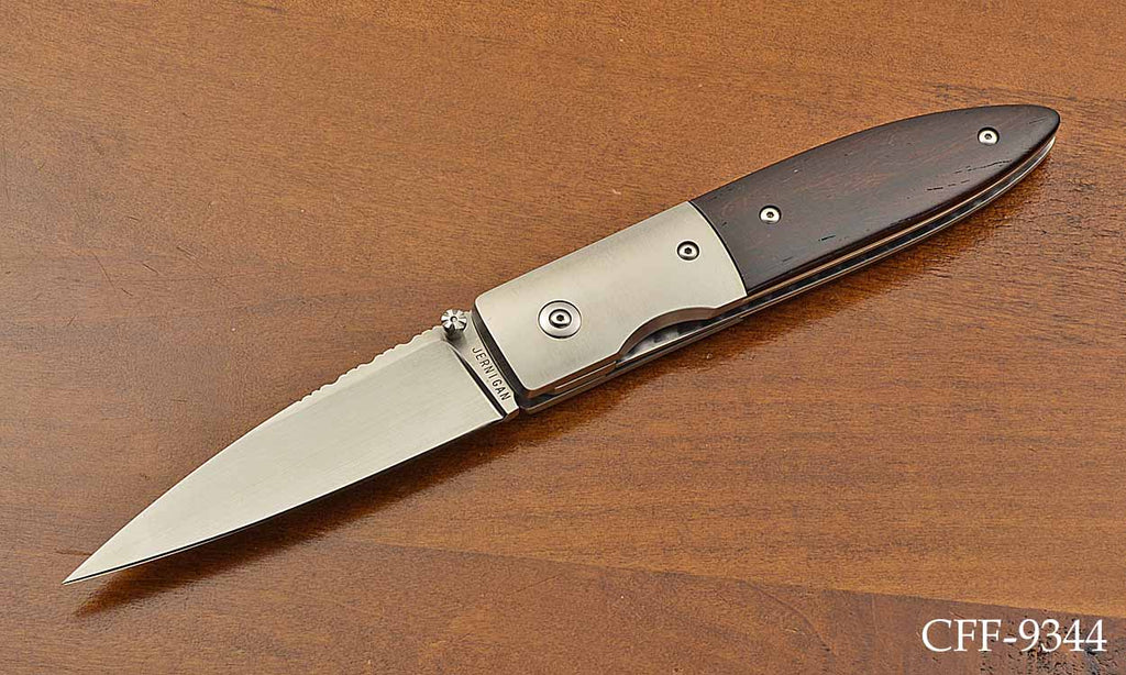 Liner Locking Folder