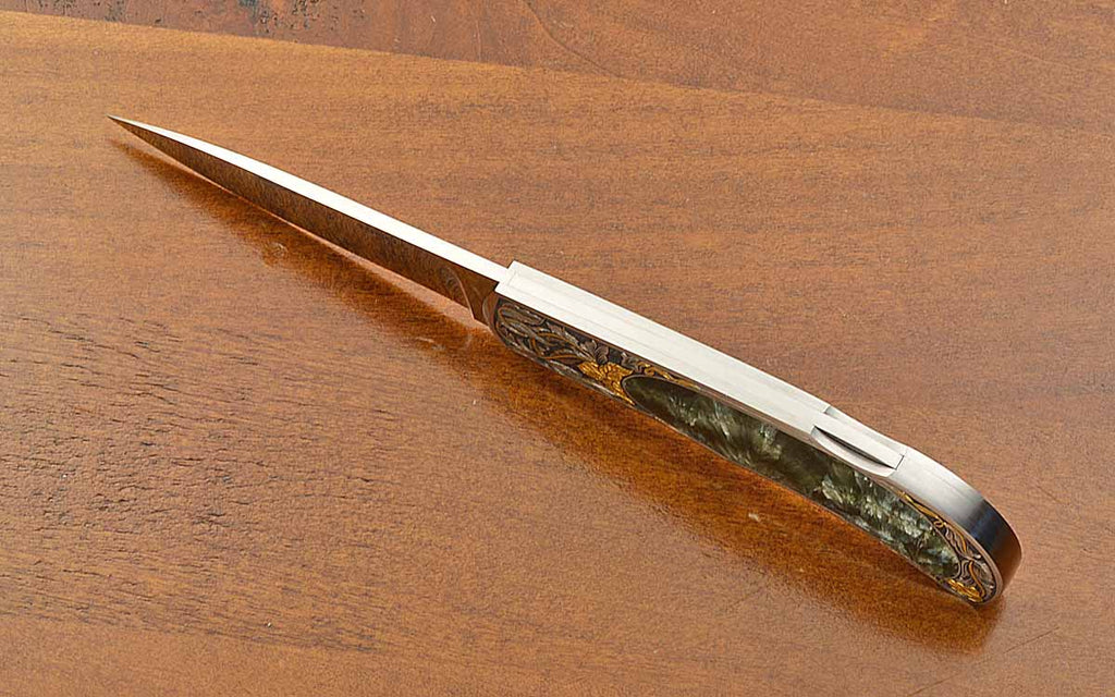 Interframe Lock Blade Folder