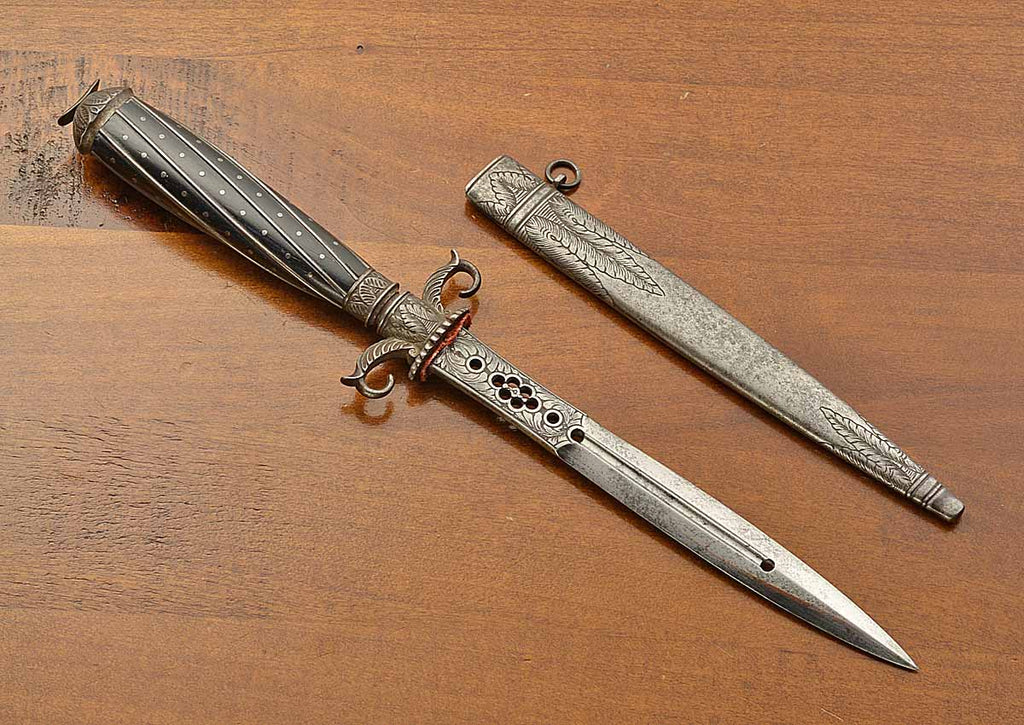 Antique European Romantic Dagger