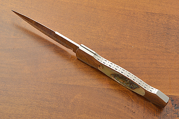 Interframe Self-Lock Folding dagger